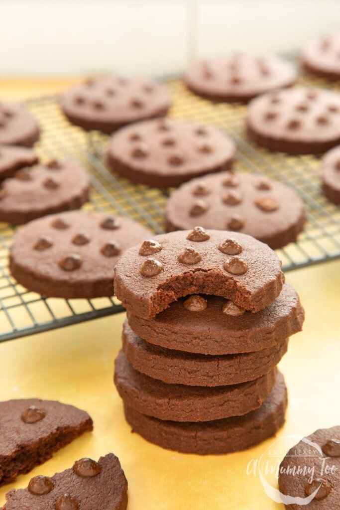 chocolate-shortbread