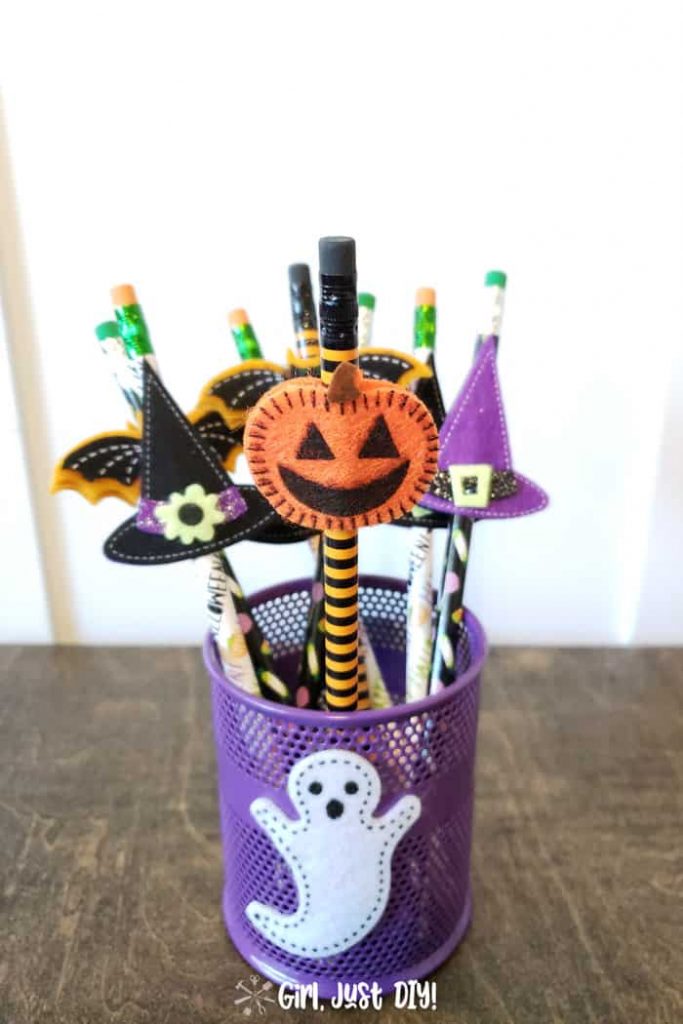 Felt pencil toppers