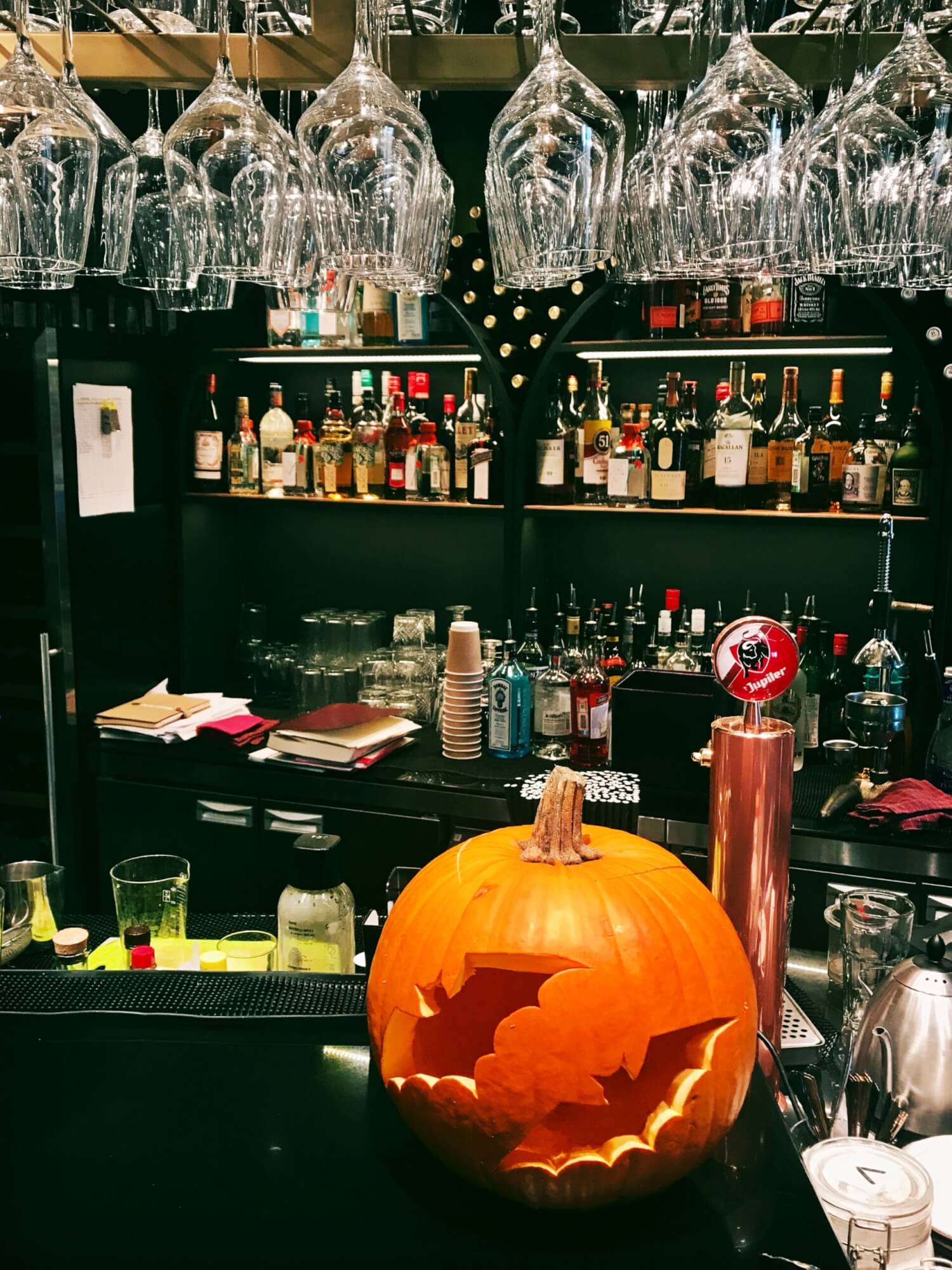 50+ Halloween Alcohol Puns & Jokes for all Your Boo-zey Needs