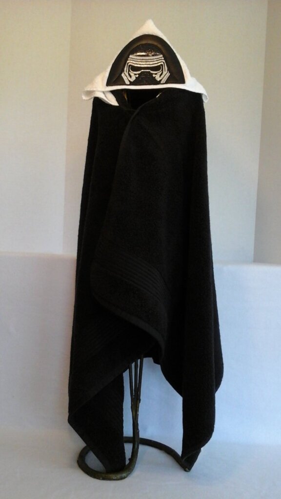 Kylo hooded towel