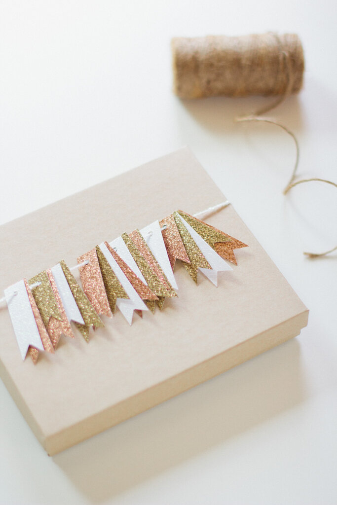 25 Fun Wedding Gift Wrapping Ideas Every Couple Will Love!