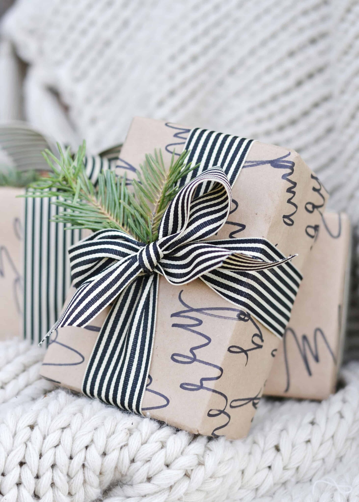 25 Fun Wedding Gift Wrapping Ideas Every Couple Will Love!