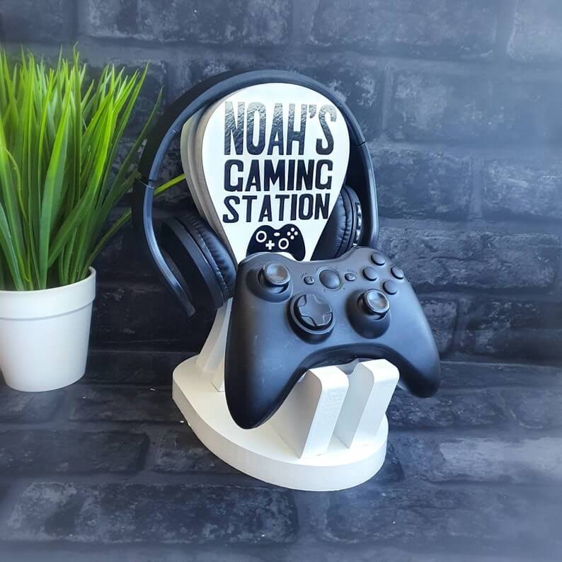 A Personalized Gamer Stand