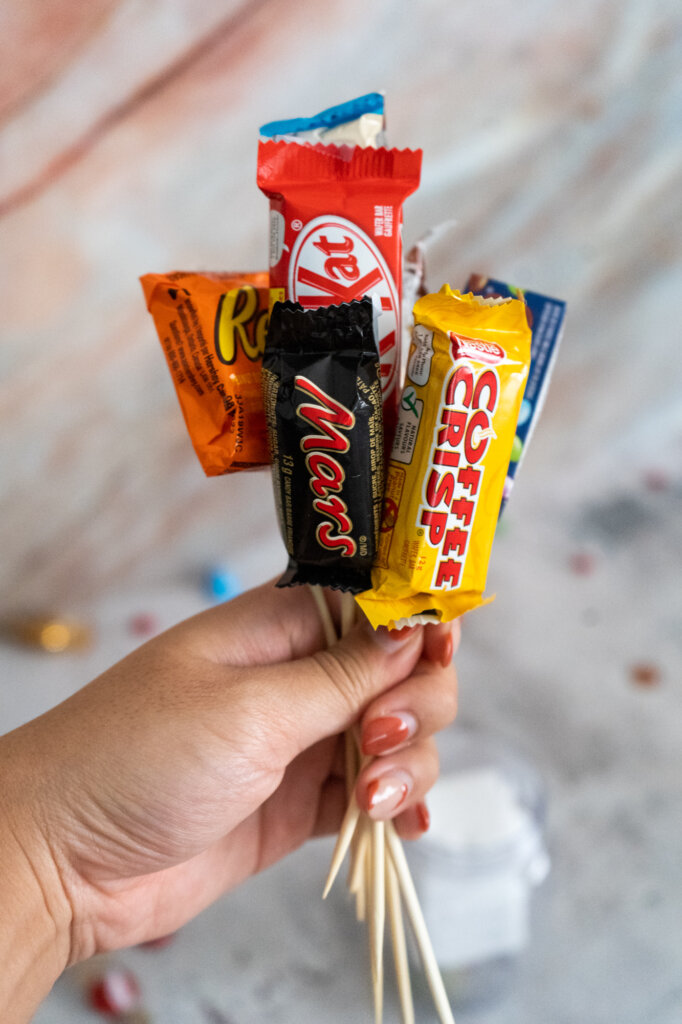 HOW TO MAKE A CANDY BAR BOUQUET