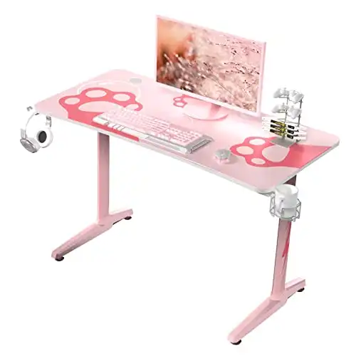 A Super-Girly Pink Desk!