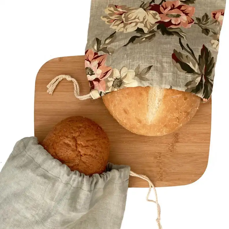 A Pretty and Reusable Bread Bag
